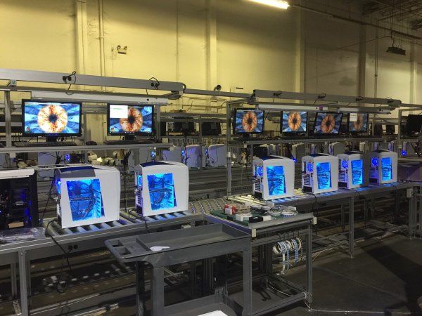 FurMark stressing iBuyPower Phantom PCs