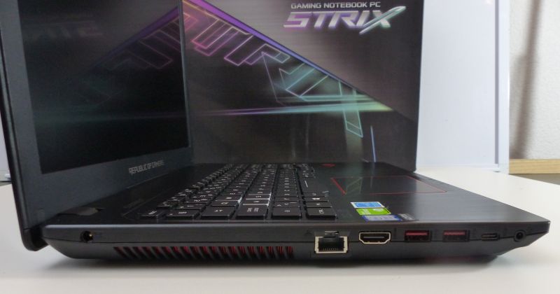 ASUS ROG Strix GL553VD Gaming Notebook