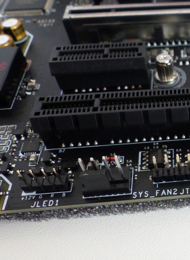MSI X370 Gaming Pro Carbon Motherboard