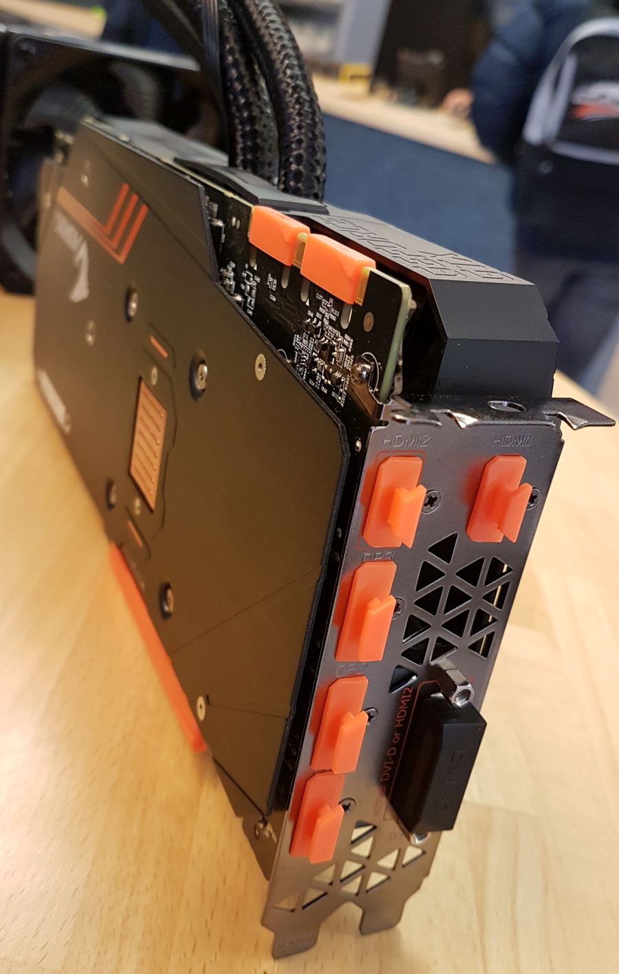AORUS GeForce GTX 1080 Ti Waterforce Xtreme Edition