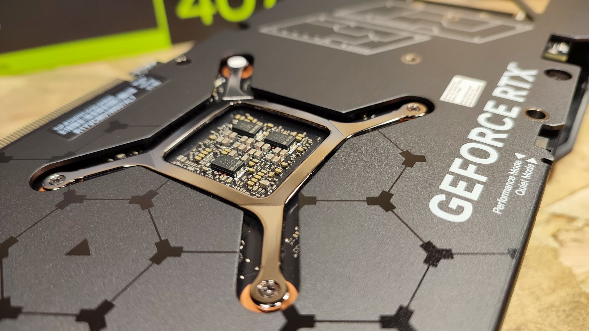 Geeks3D ASUS GeForce RTX 4070 Ti