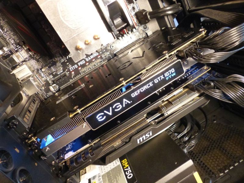 JeGX's devbox with a GeForce GTX 1070 + Radeon R9 290X