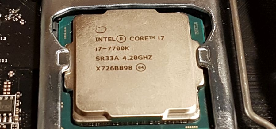 Intel CPU: Core i7 7700K