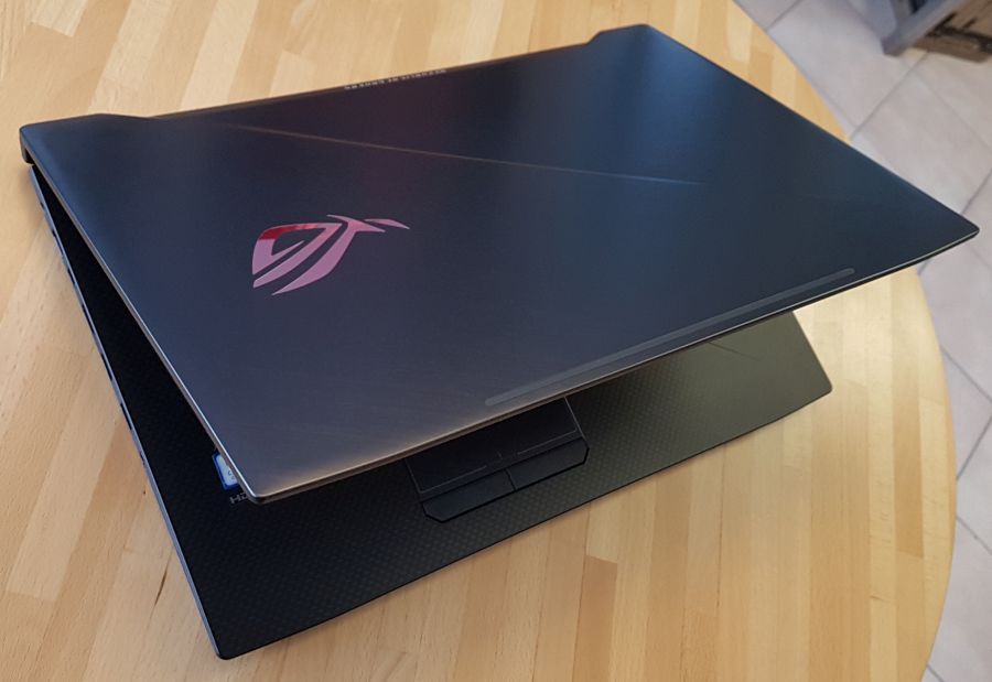 ASUS ROG Strix GL703G SCAR Edition Gaming Notebook