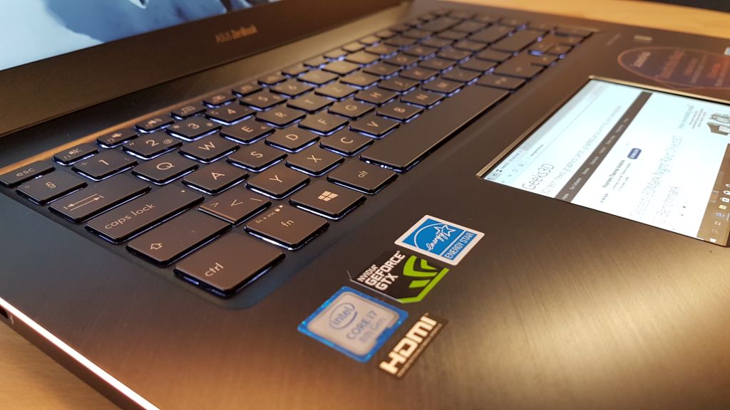 ASUS ZenBook Pro UX580G - Notebook with ScreenPad