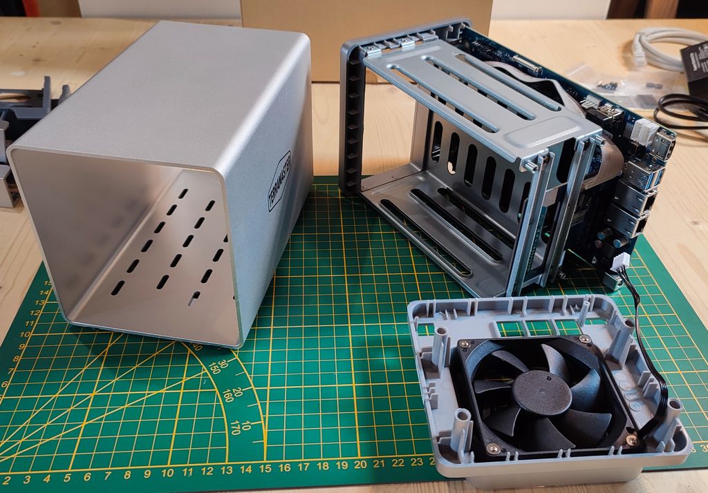 TerraMaster F2-423 NAS