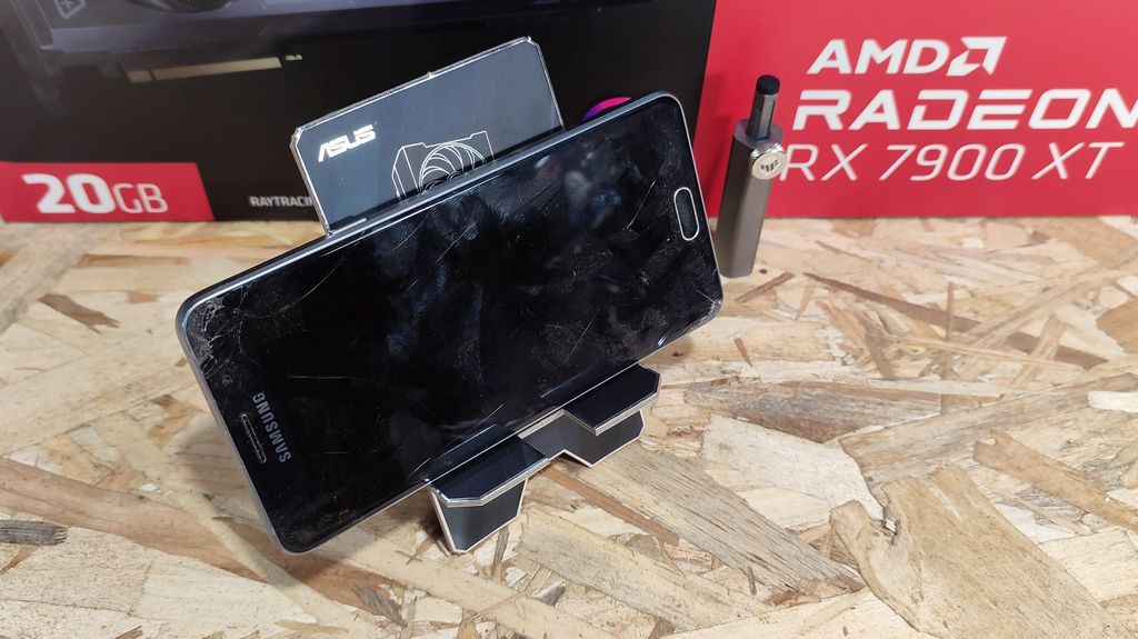 ASUS TUF Radeon RX 7900 XT OC 20GB Review - mobile phone holder