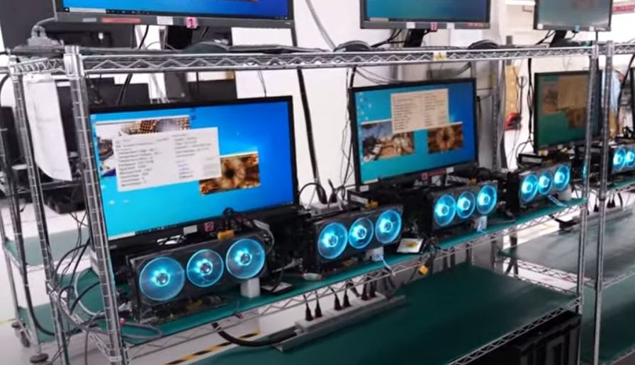 Stress Test with FurMark at PowerColor Factory